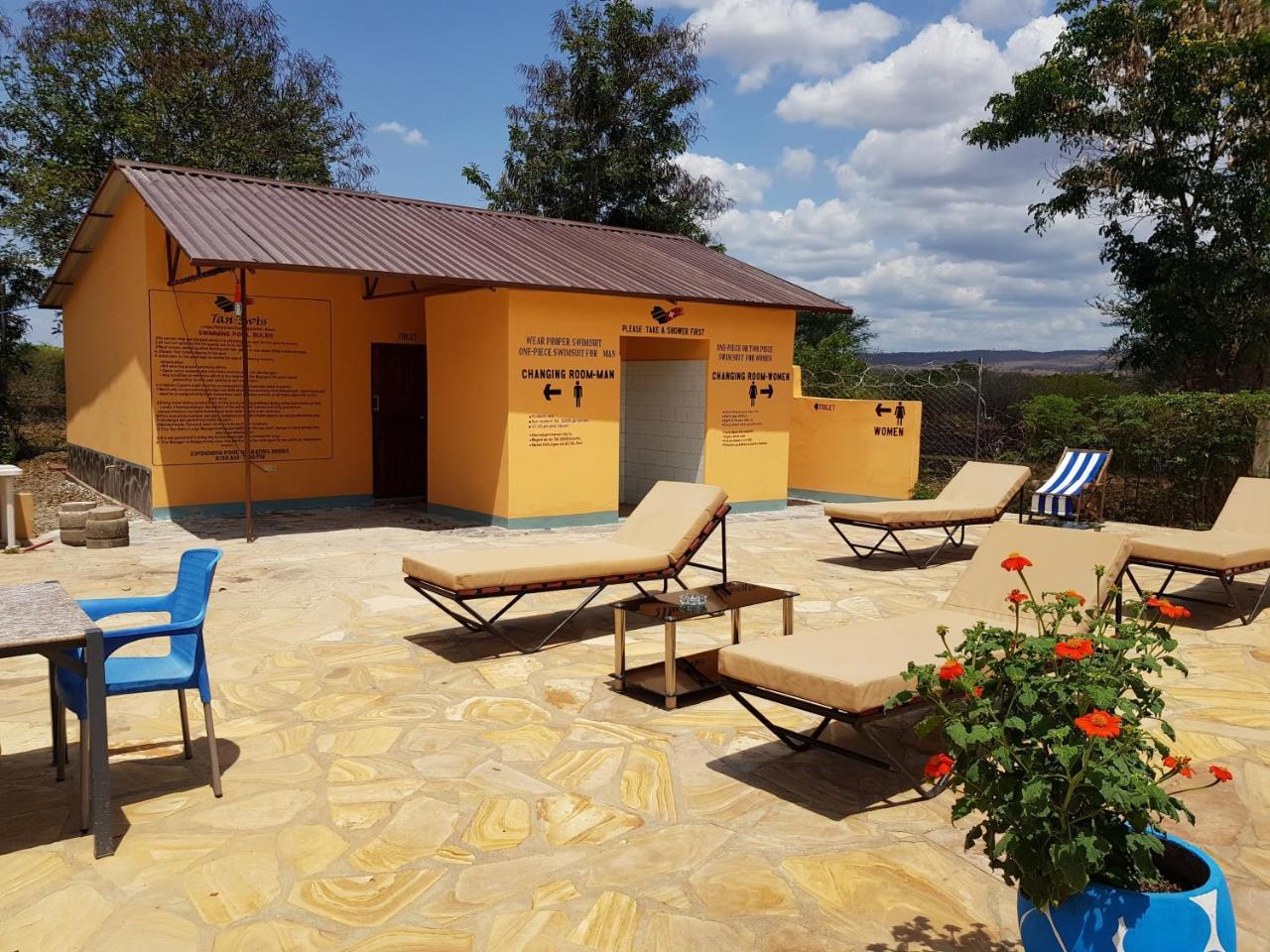 Tan-Swiss Lodge Mikumi Exterior photo